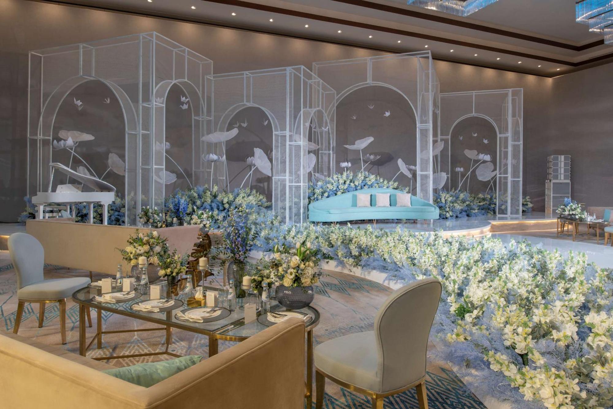 Hilton Salwa Beach Resort And Villas Abu Samra Exterior foto The ballroom