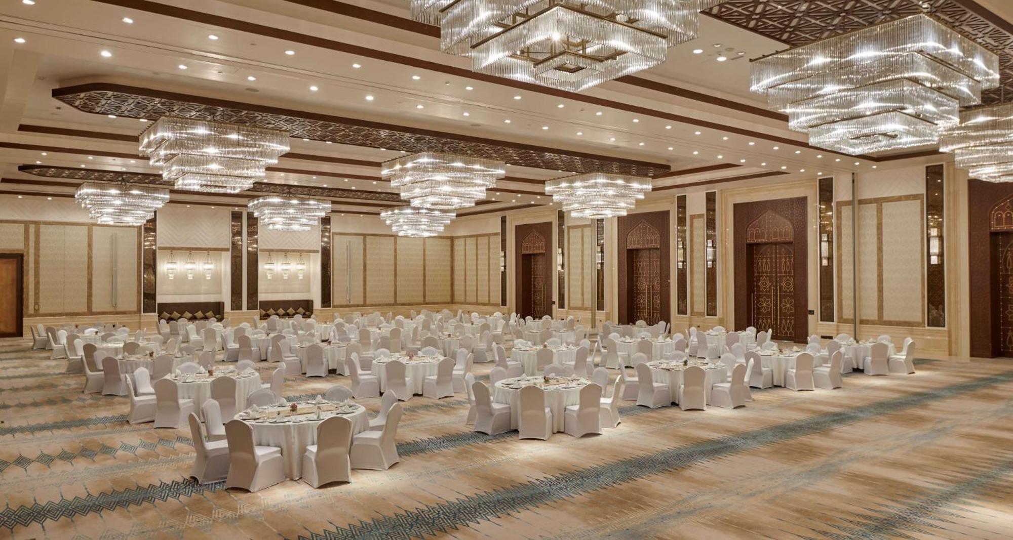 Hilton Salwa Beach Resort And Villas Abu Samra Exterior foto The Grand Ballroom