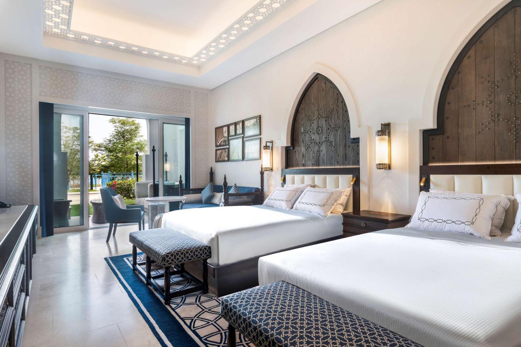 Hilton Salwa Beach Resort And Villas Abu Samra Exterior foto Deluxe Room