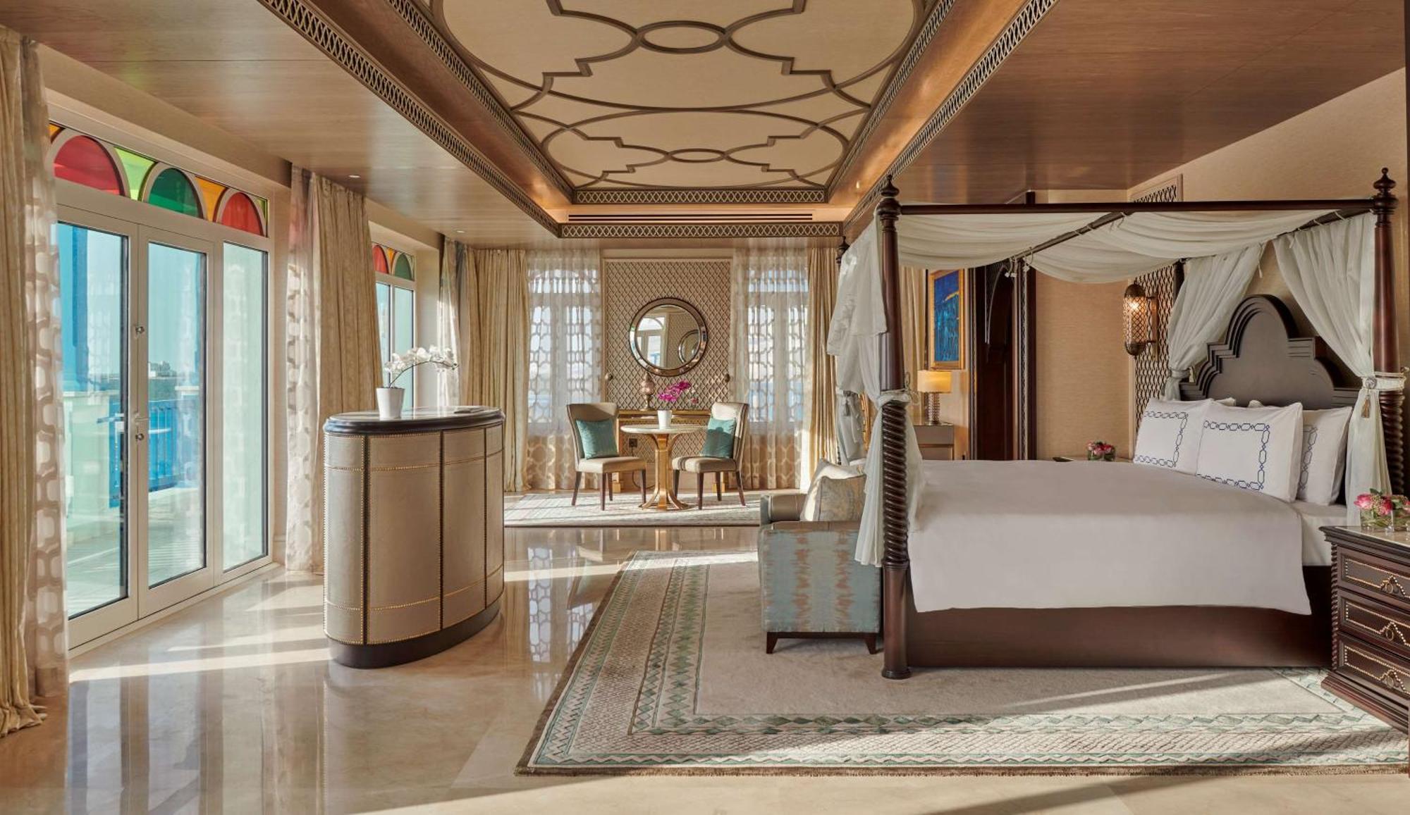 Hilton Salwa Beach Resort And Villas Abu Samra Exterior foto The Royal Suite