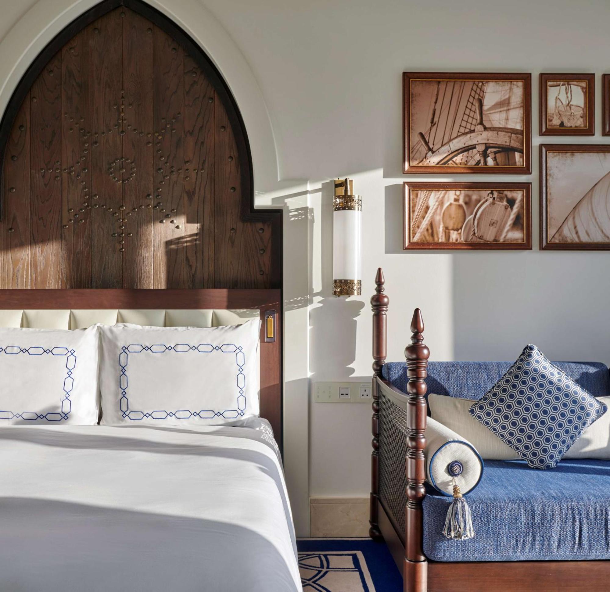 Hilton Salwa Beach Resort And Villas Abu Samra Exterior foto Deluxe Room